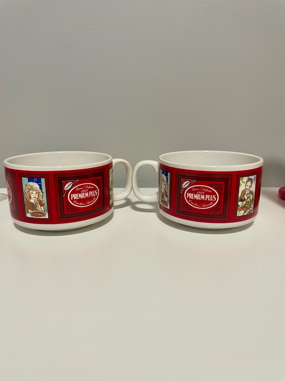 Rare Vintage Collectible Premium Plus Primo Red White Ceramic Soup Bowls